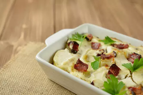 Запеченный бекон с овощами: 5 лучших рецептов 