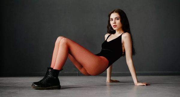 10 упражнений на полу для косых мышц живота и тонкой талии