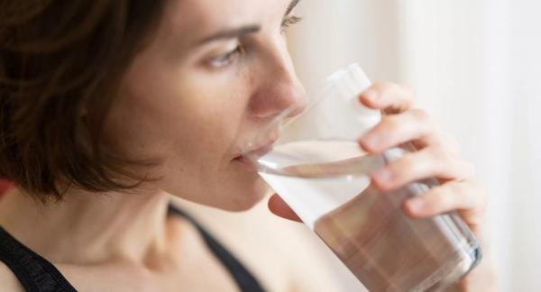 Пьем воду &mdash; теряем вес: как пить воду по часам для похудения