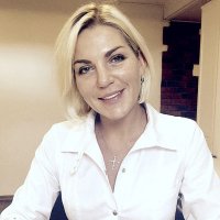 Диетолог Макиша перечислила пять причин включить сливы в свой рацион