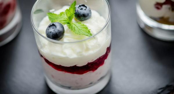 Десерты с ягодами: как приготовить вкусно и легче, чем обычные сладости